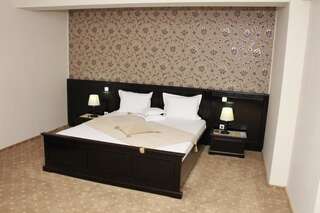 Отель Hotel Imperium Сучава Двухместный номер с 1 кроватью или 2 отдельными кроватями-7